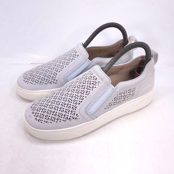Vionic Kimmie Perf Slip On Walking Loafer Shoe Womens Size 7 Blue White - Picture 1 of 9